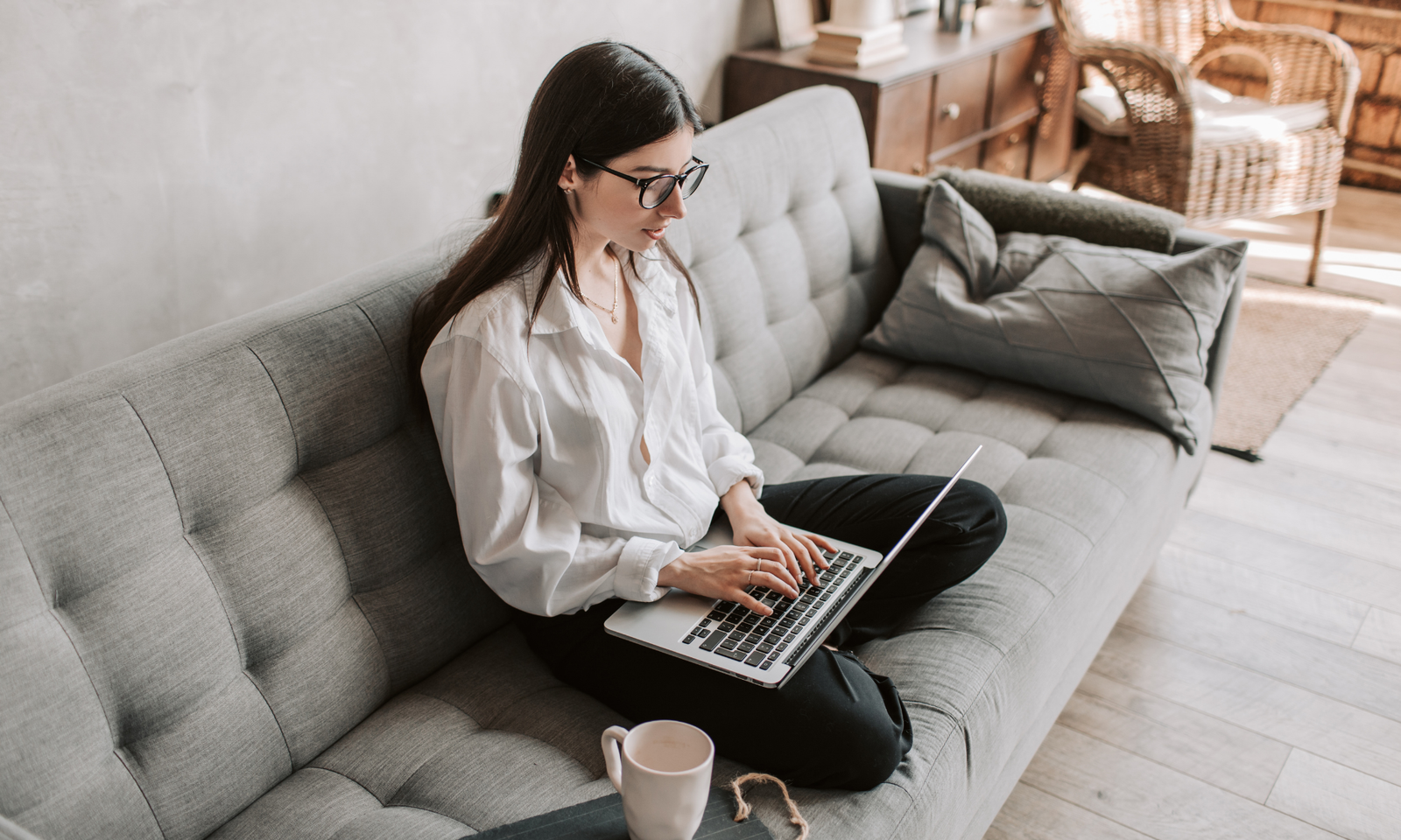 8 Unknown Work From Home Jobs For Beginners (2023) — Always Hiring