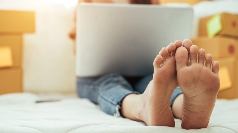 How to Sell Feet Pictures Online for Money